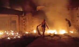 Se incendia el abandonado Cinema Tlatelolco de CDMX | Videos