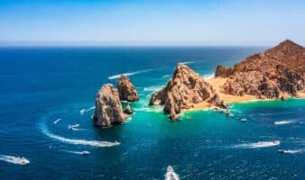 Baja California Sur: Turistas extranjeros pagan 488 pesos para programa de protección ambiental