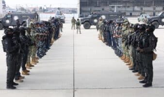 México envía 37 reos más a Estados Unidos sin proceso de extradición