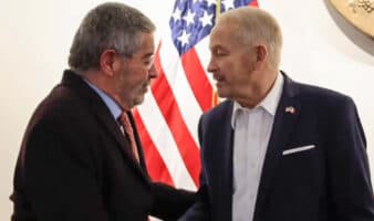 Embajador de EE.UU. recibe a funcionarios mexicanos y destaca cooperación en seguridad