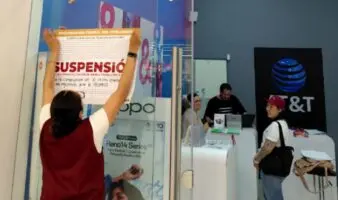 Profeco suspende tres sucursales de AT&T en CDMX por contratos irregulares