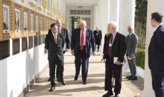 Petro entrega a Trump lista de presuntos capos de la droga durante su reunión en la Casa Blanca