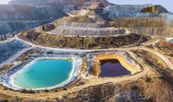 México y EE.UU. negocian acuerdo para explotar minerales críticos y despiertan alertas por impactos ambientales y en comunidades indígenas