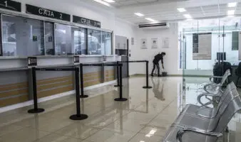 Estos son los bancos que cerrarán este lunes tras violencia por abatimiento de 'El Mencho'