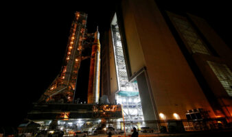 La NASA da un giro radical en Artemis: el hombre no pisará la Luna hasta 2028