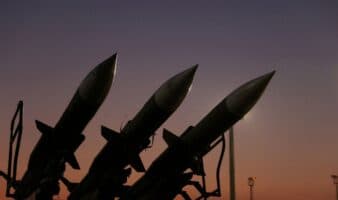 Irán amenaza con atacar embajadas de Israel en el mundo si atacan su delegación en Líbano