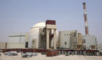 OIEA reporta impacto en planta nuclear iraní; Israel anuncia asesinato del ministro de Inteligencia de Irán