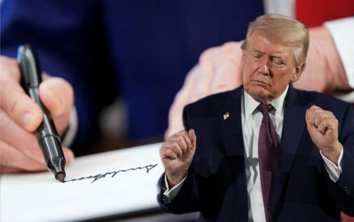 La firma de Trump llega a los billetes de dólar