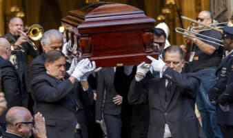 Lo mejor de Aristegui en Vivo: Tensión mundial por guerra y precios del petróleo; colapsa edificio en Cuauhtémoc; trombonistas despiden a Willie Colón (10/03/2026)