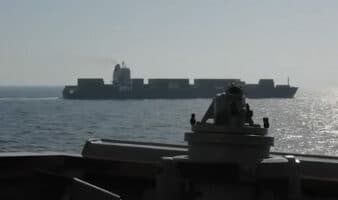 Irán denuncia violación del alto al fuego y dice haber respondido con drones contra buques de EE.UU.