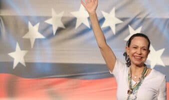 Miles de personas reciben a María Corina Machado en Madrid al grito de "¡Presidenta!"