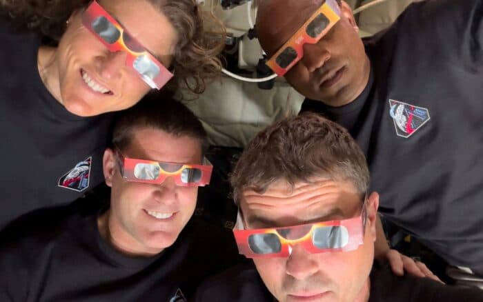 Artemis II regresa a la Tierra: a más de 40 mil km/h y casi 3 mil grados de temperatura