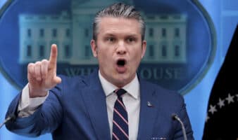 Congresista demócrata inicia proceso de 'impeachment' contra Hegseth por la guerra de Irán