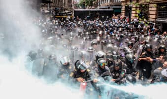 Lo mejor de Aristegui en Vivo: Impiden a CNTE instalarse en el Zócalo; Taddei alerta sobre reforma de Sheinbaum; 'Andy' buscará diputación (26/05/2026)