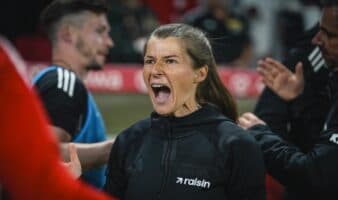 Marie-Louise Eta, primera DT en lograr una victoria en la Bundesliga varonil | Video