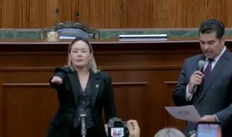 Yeraldine Bonilla Valverde es nombrada gobernadora interina de Sinaloa; se solidariza con Rocha Moya