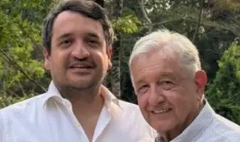 Camino de la candidatura: Andy López Beltrán saca foto con AMLO