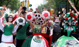 CDMX logra Récord Guinness con la ola más grande del mundo a cinco días del Mundial 2026