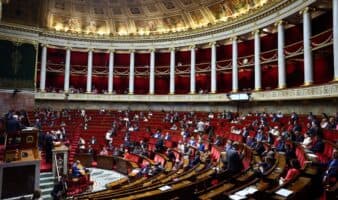 Francia aprueba la prohibición de las redes sociales a los menores de 15 años