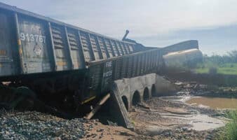 Descarrilamiento de tren en Sonora provoca derrame de 59 mil litros de hidrosulfuro de sodio