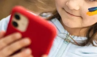Von der Leyen plantea limitar acceso de niños a redes sociales