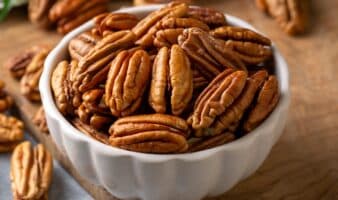China impone aranceles a nueces mexicanas
