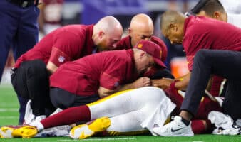 Jayden Daniels sufre una escalofriante lesión de codo y los Cowboys aprovechan