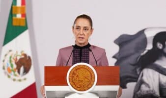 Sheinbaum revisa pista clave de Ayotzinapa en las barandillas