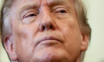 Trump prohíbe a CNN, MSNOW y Politico entrar a la Casa Blanca