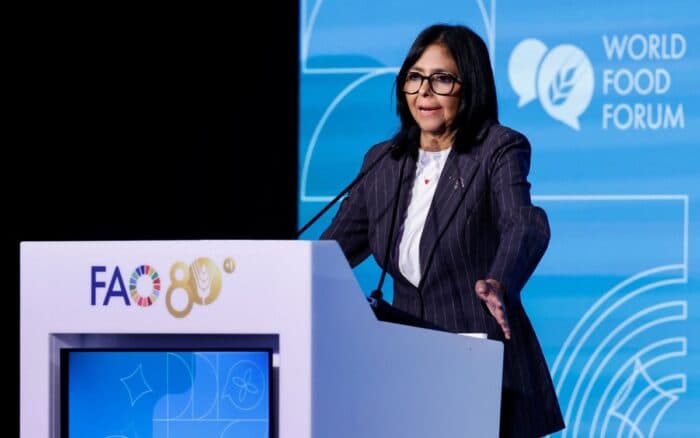 Delcy Rodríguez regresa del Foro de la FAO y dice que Venezuela está cerca del hambre cero